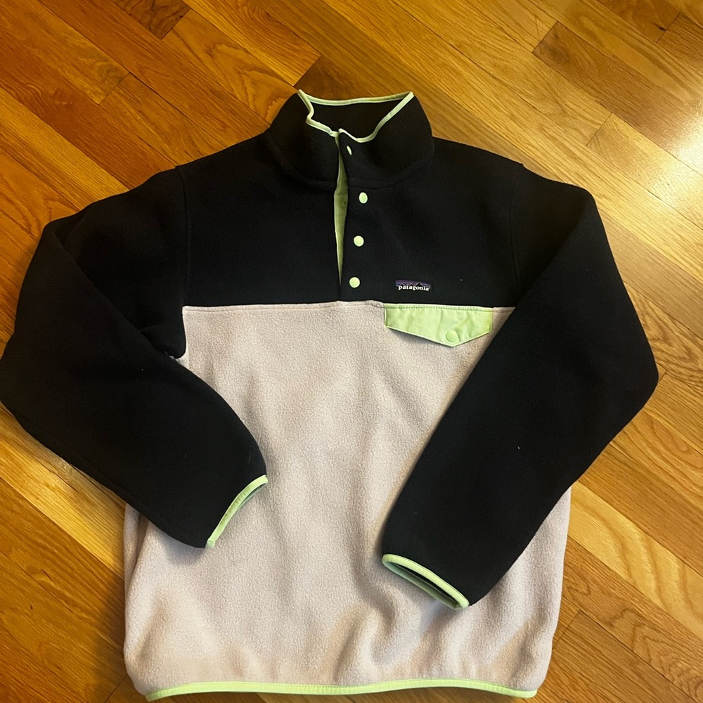 Patagonia Navy & Light Purple Snap Pullover with Lime Trim